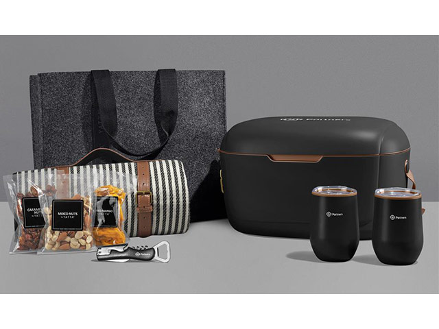 Yatta Chic Chill Hamper